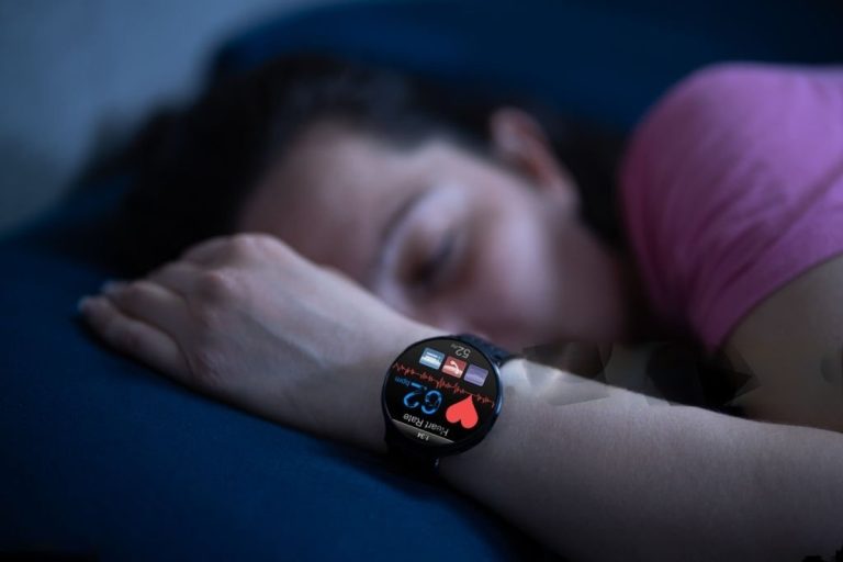 Read more about the article Is it safe to wear a smartwatch while sleeping
